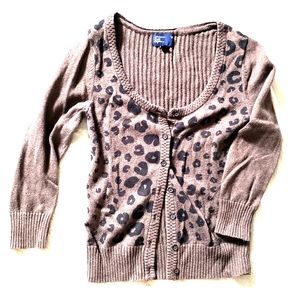 Leopard print sweater